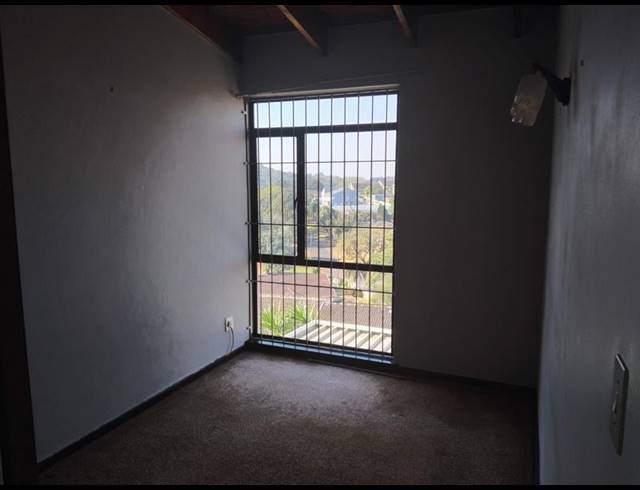 2 BEDROOM DUPLEX FOR SALE IN WOODHAVEN